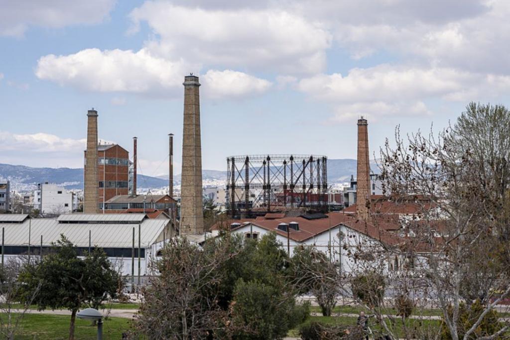 Vue actuelle de l'usine du gaz d'Athènes