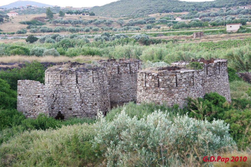 2.	Les fours à cuve à Dardesa (Source: Papadimitriou, Georgios D., «Οι φρεατοειδείς κάμινοι της Δάρδέζας...», Ορυκτός Πλούτος, no. 162, avril juin 2012, p. 7-12